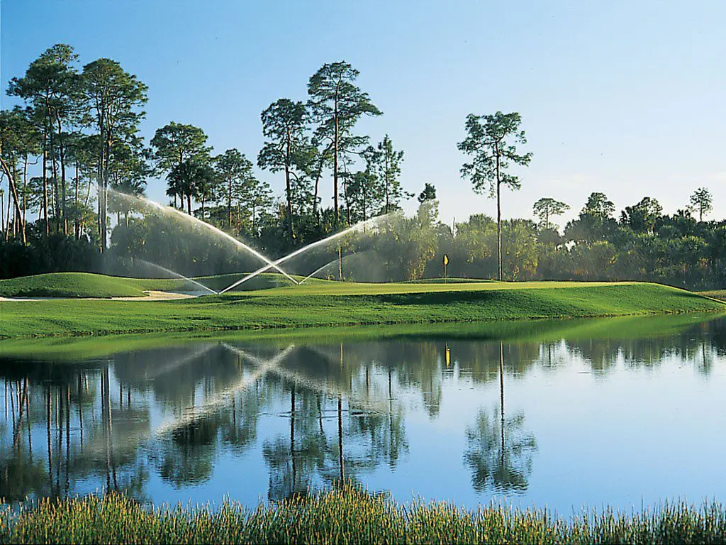 Tiloom - Golf - RainTreeGolf: Sustainable Water Use on Golf Courses 2