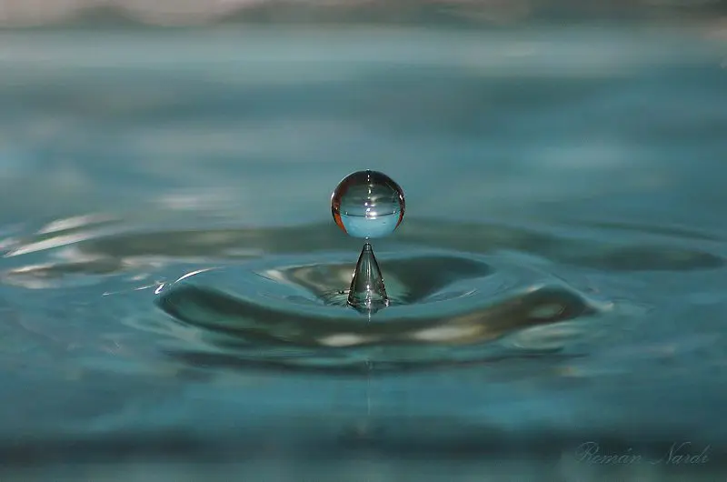 Tiloom – Umfassende Wasseranalyse – Wassertropfen 3