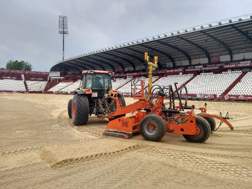 Tiloom - Nivelamento a laser | Princípios básicos e adaptação para campos desportivos - 12 Tiloom - Nivelamento a laser | Princípios básicos e adaptação para campos desportivos - 12