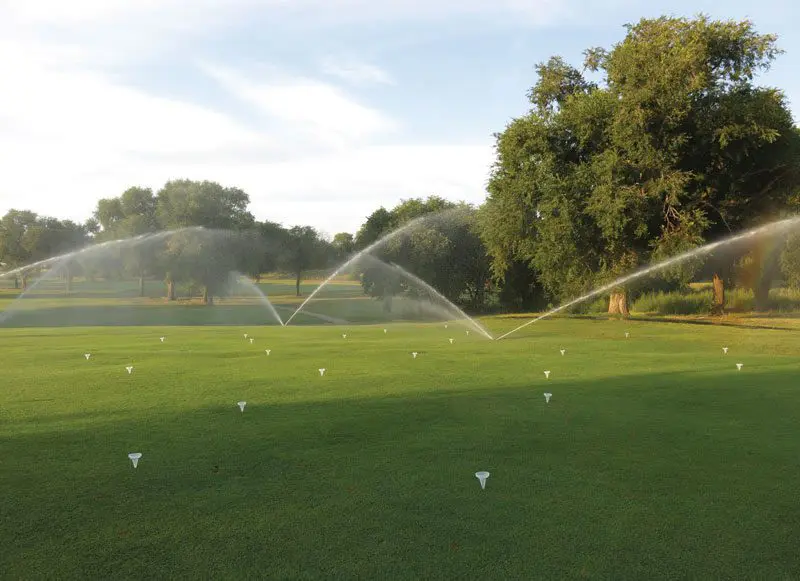 Tiloom - La misurazione dell'umidità del terreno - salinità del terreno nei campi da golf Tiloom - La misurazione dell'umidità del terreno - salinità del terreno nei campi da golf